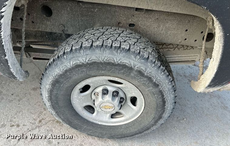 image for item DO4961 2005 Chevrolet Silverado 2500HD  Crew Cab pickup truck