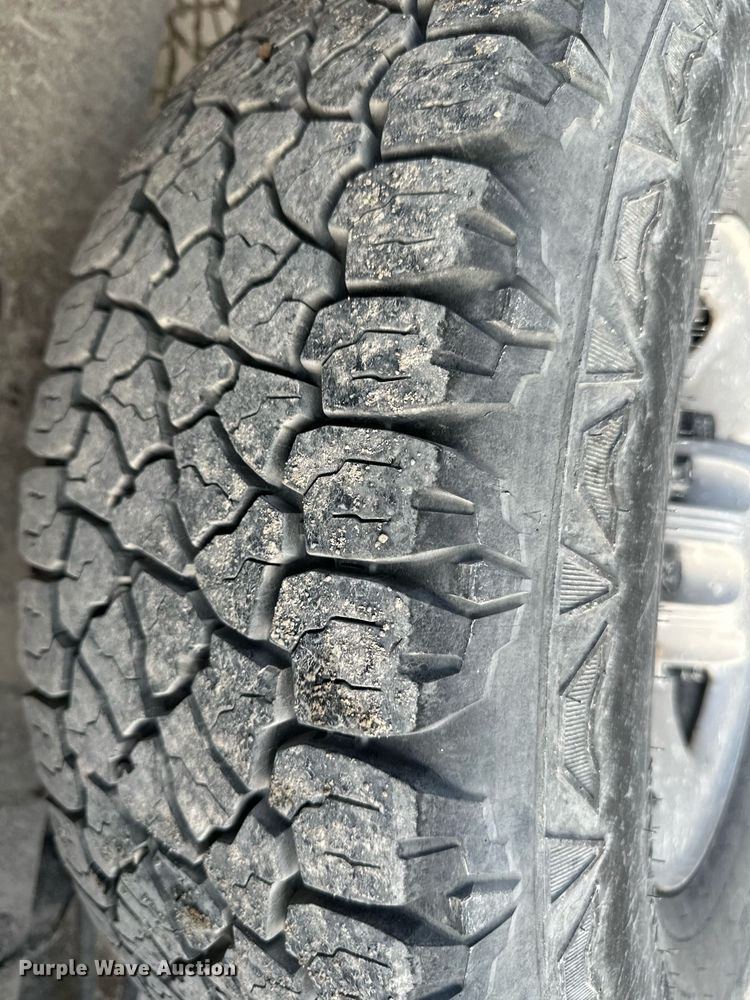 image for item DO4961 2005 Chevrolet Silverado 2500HD  Crew Cab pickup truck