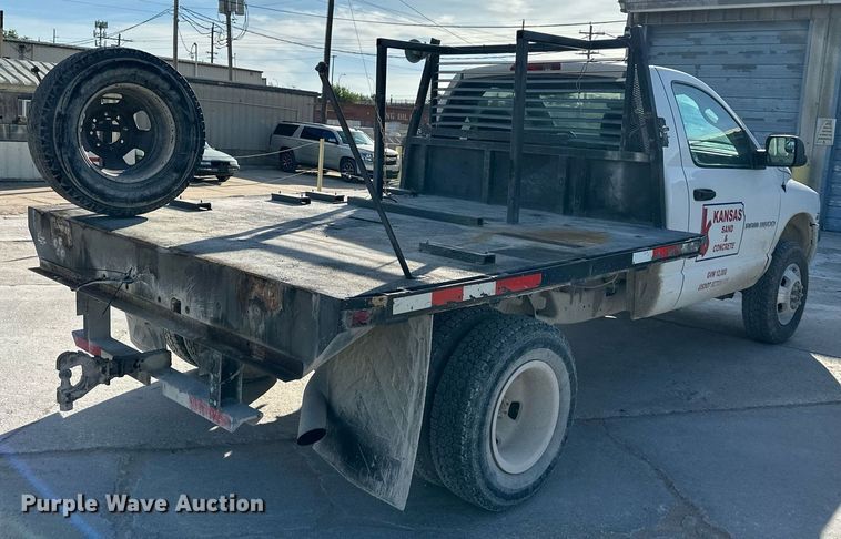 image for item DO4962 2003 Dodge Ram 3500  flatbed pickup truck