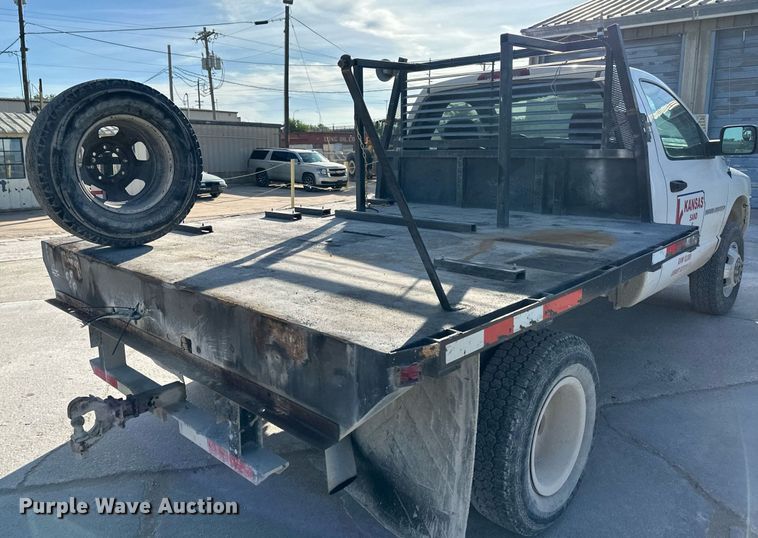 image for item DO4962 2003 Dodge Ram 3500  flatbed pickup truck
