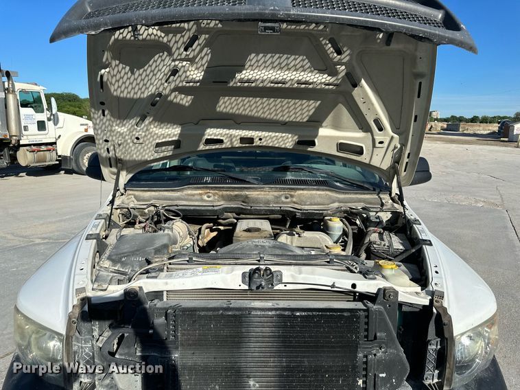 image for item DO4962 2003 Dodge Ram 3500  flatbed pickup truck