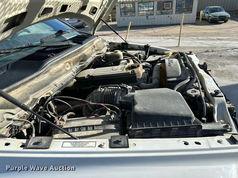 image for item DO4962 2003 Dodge Ram 3500  flatbed pickup truck