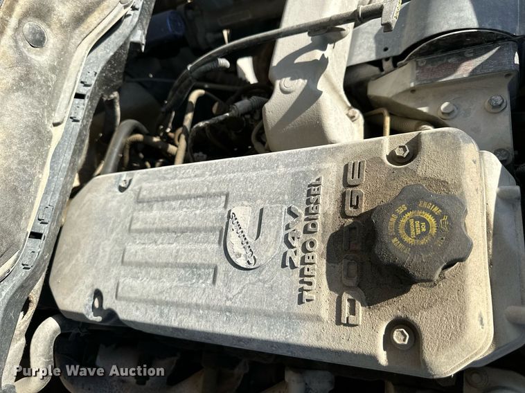 image for item DO4962 2003 Dodge Ram 3500  flatbed pickup truck