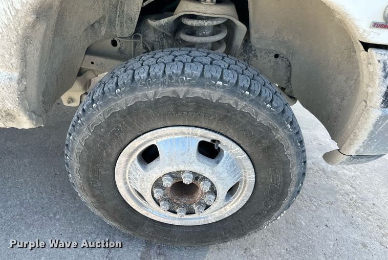 image for item DO4962 2003 Dodge Ram 3500  flatbed pickup truck