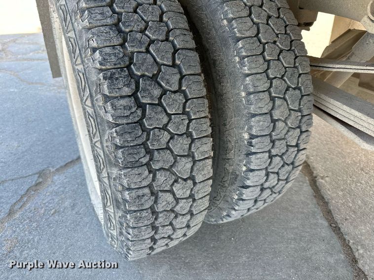 image for item DO4962 2003 Dodge Ram 3500  flatbed pickup truck