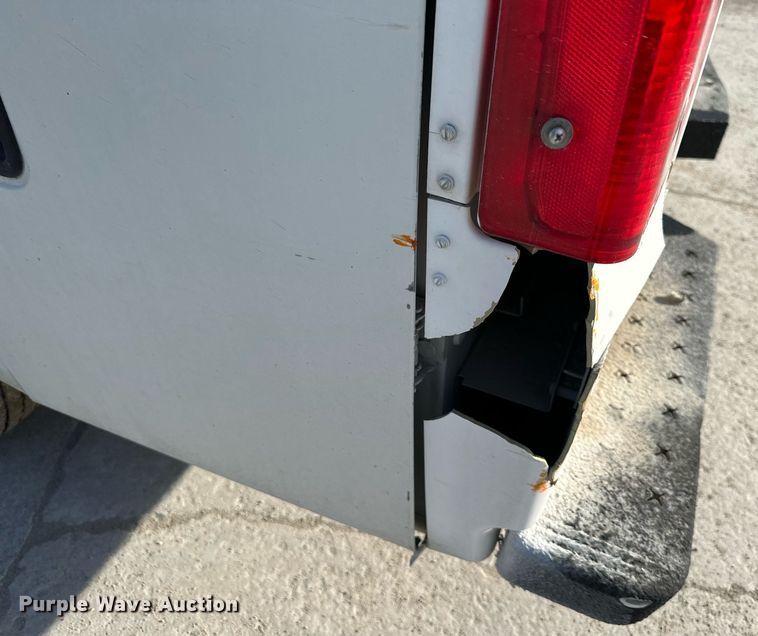 image for item DO4963 2004 Ford F250 Super Duty  SuperCab utility bed pickup truck