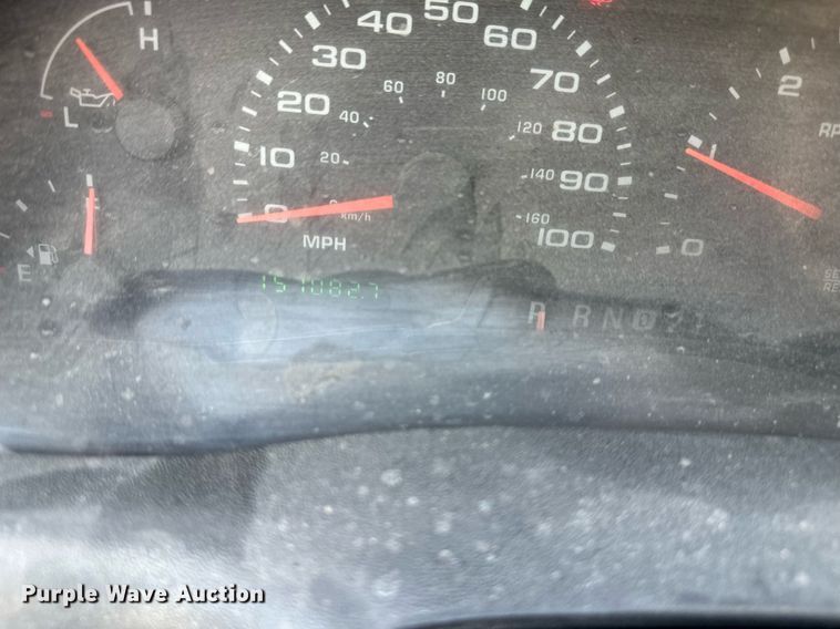 image for item DO4963 2004 Ford F250 Super Duty  SuperCab utility bed pickup truck