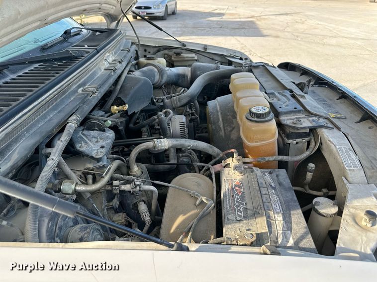 image for item DO4963 2004 Ford F250 Super Duty  SuperCab utility bed pickup truck