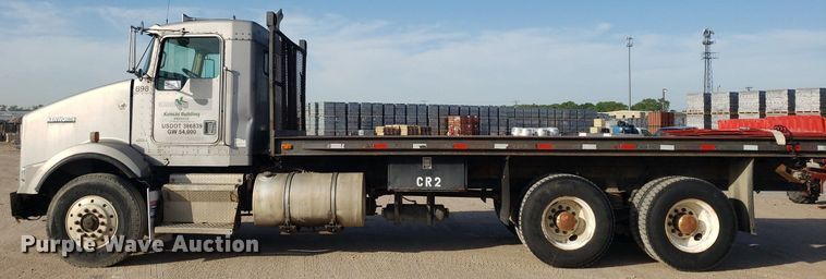 image for item DP7844 1998 Kenworth T800B  flatbed truck