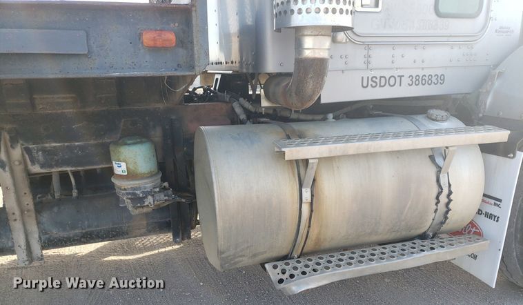 image for item DP7844 1998 Kenworth T800B  flatbed truck