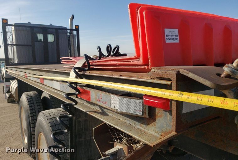 image for item DP7844 1998 Kenworth T800B  flatbed truck