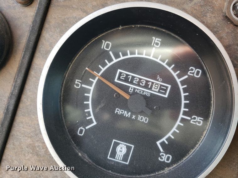 image for item DP7844 1998 Kenworth T800B  flatbed truck