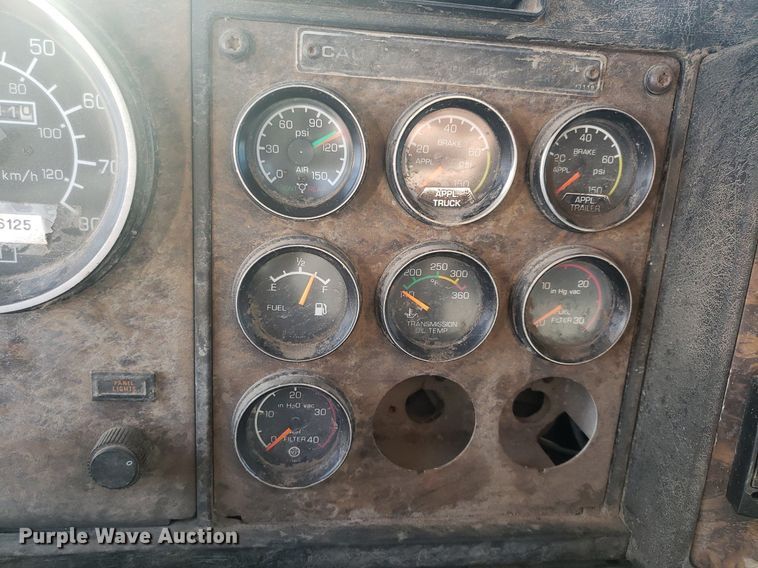 image for item DP7844 1998 Kenworth T800B  flatbed truck