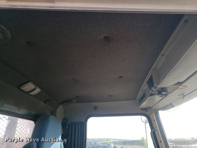 image for item DP7844 1998 Kenworth T800B  flatbed truck