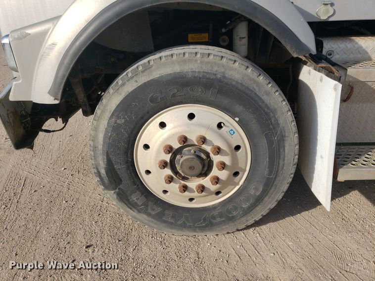 image for item DP7844 1998 Kenworth T800B  flatbed truck