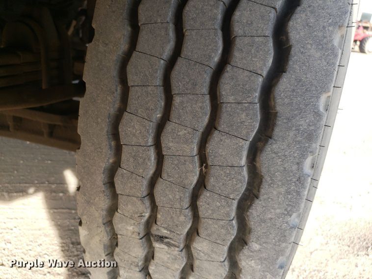 image for item DP7844 1998 Kenworth T800B  flatbed truck