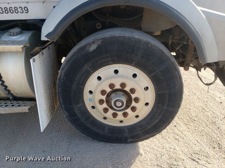 image for item DP7844 1998 Kenworth T800B  flatbed truck