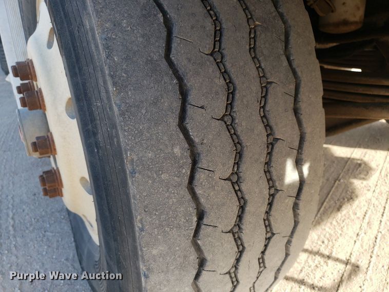 image for item DP7844 1998 Kenworth T800B  flatbed truck