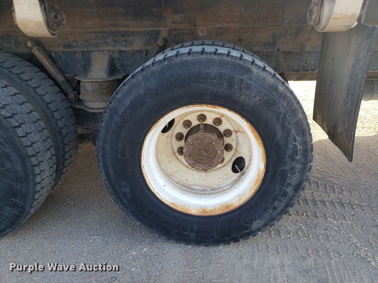 image for item DP7844 1998 Kenworth T800B  flatbed truck