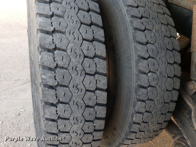 image for item DP7844 1998 Kenworth T800B  flatbed truck