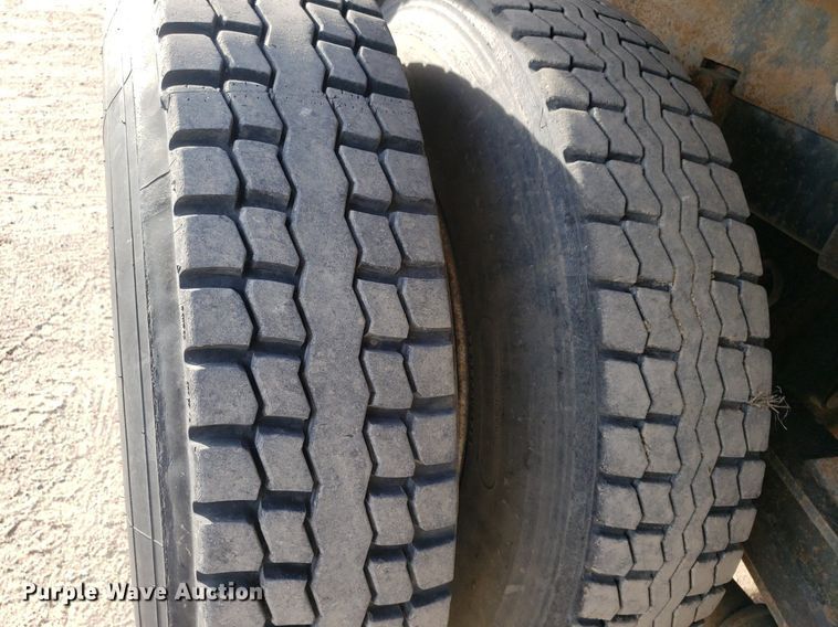 image for item DP7844 1998 Kenworth T800B  flatbed truck