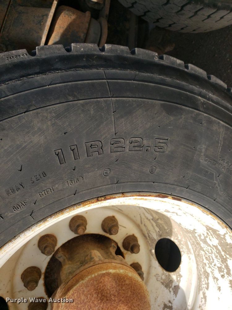 image for item DP7844 1998 Kenworth T800B  flatbed truck