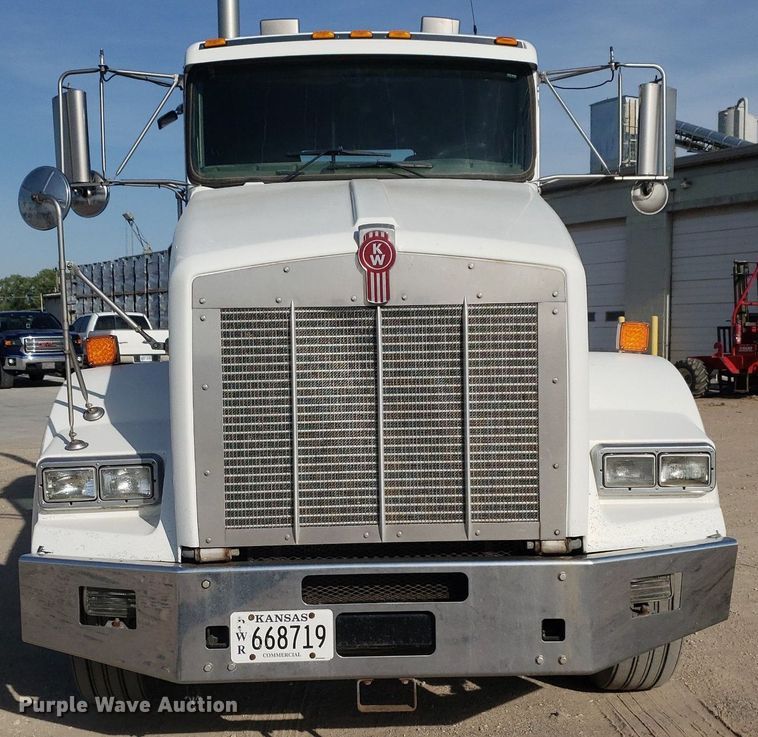 image for item DP7848 2005 Kenworth T800B  semi truck