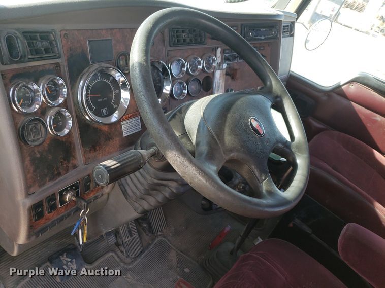 image for item DP7848 2005 Kenworth T800B  semi truck