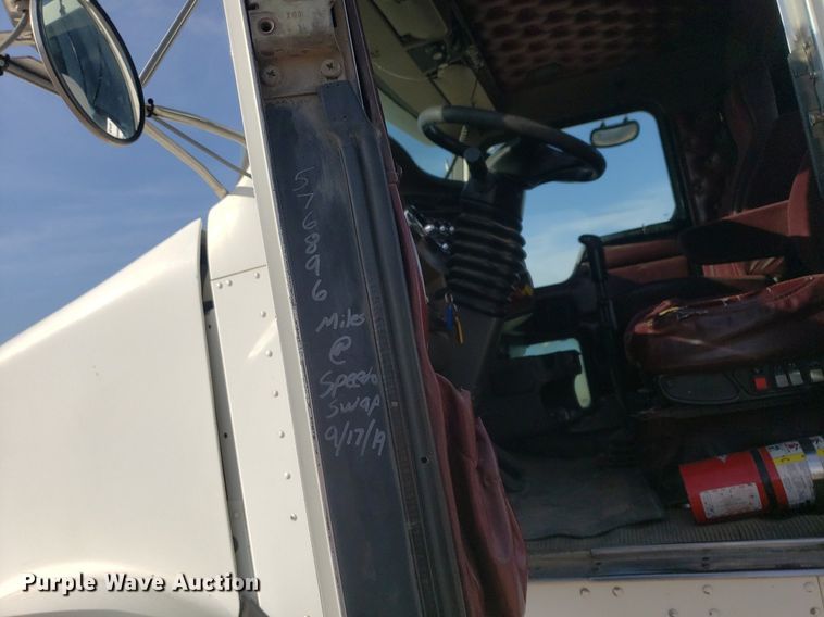 image for item DP7848 2005 Kenworth T800B  semi truck