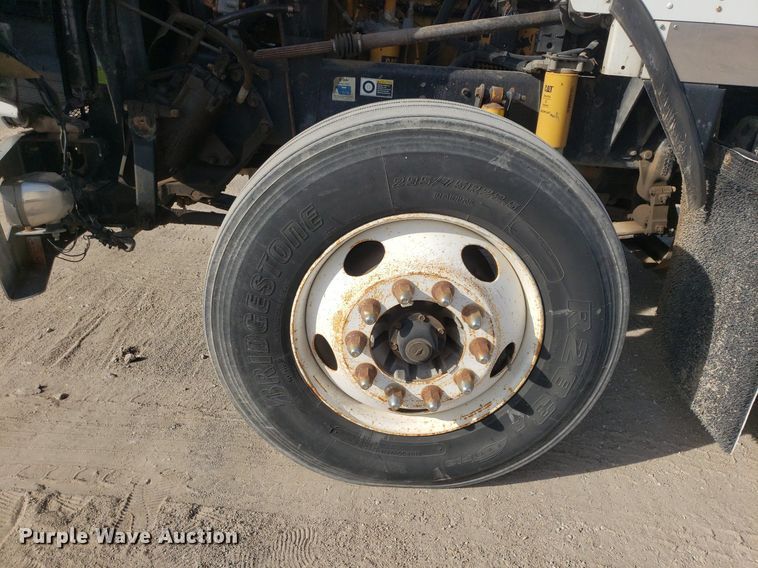 image for item DP7848 2005 Kenworth T800B  semi truck