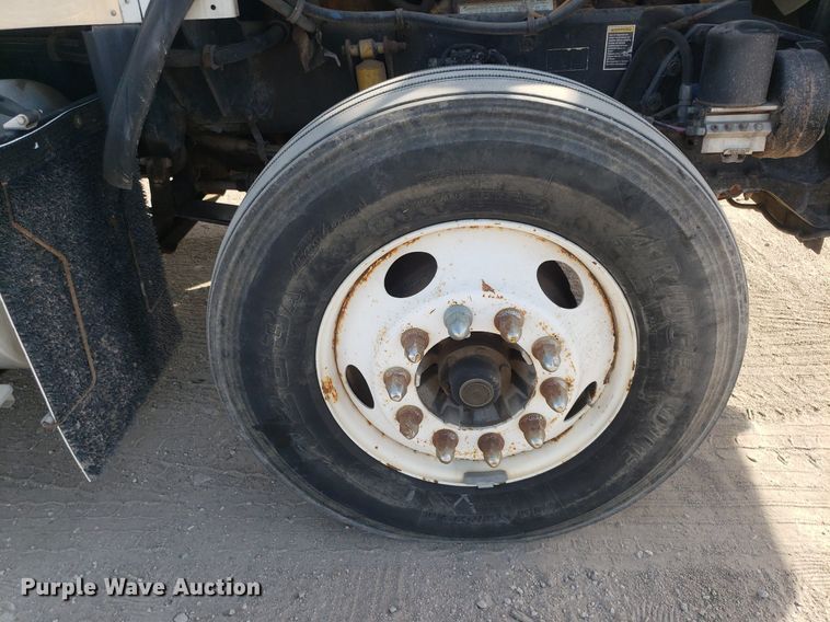 image for item DP7848 2005 Kenworth T800B  semi truck