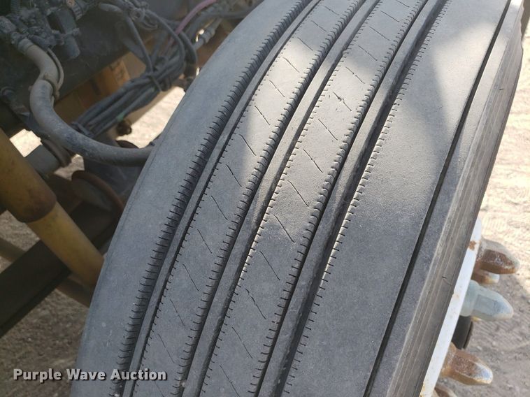 image for item DP7848 2005 Kenworth T800B  semi truck