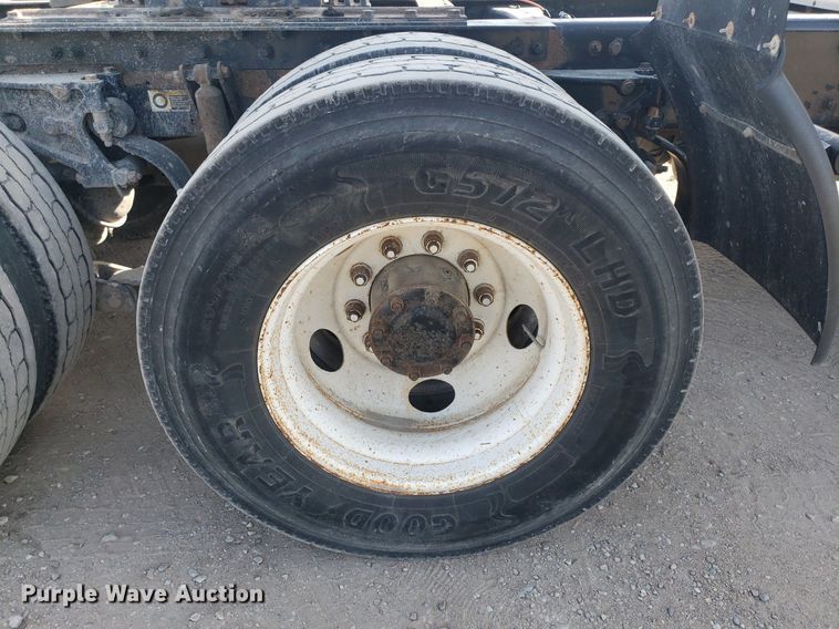 image for item DP7848 2005 Kenworth T800B  semi truck