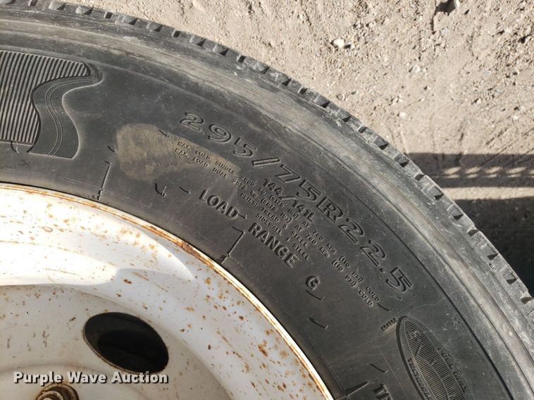 image for item DP7848 2005 Kenworth T800B  semi truck