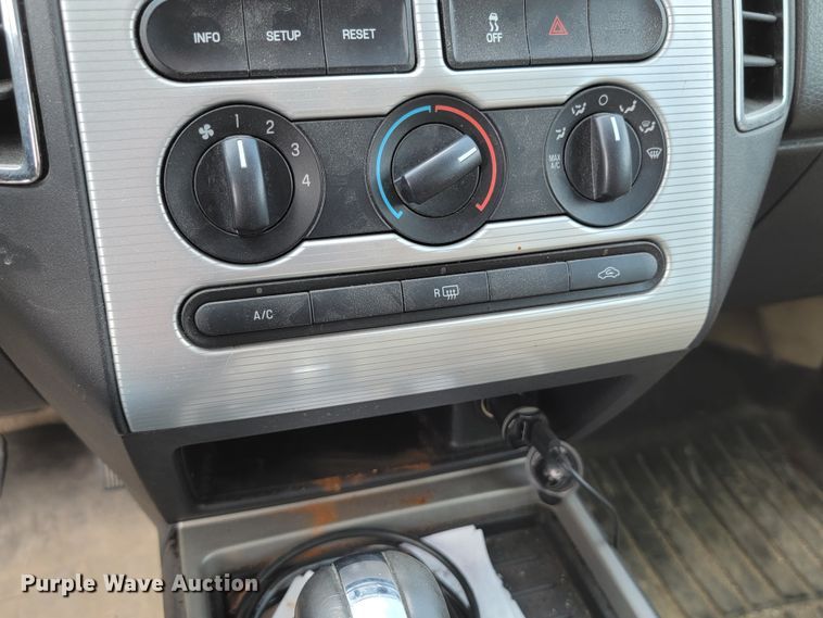 image for item HY9019 2008 Ford Edge SEL  SUV