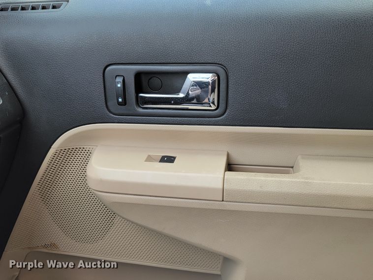 image for item HY9019 2008 Ford Edge SEL  SUV