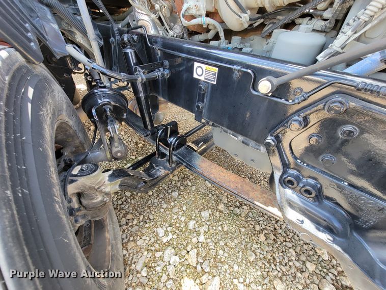 image for item HY9020 2015 Kenworth T680  semi truck