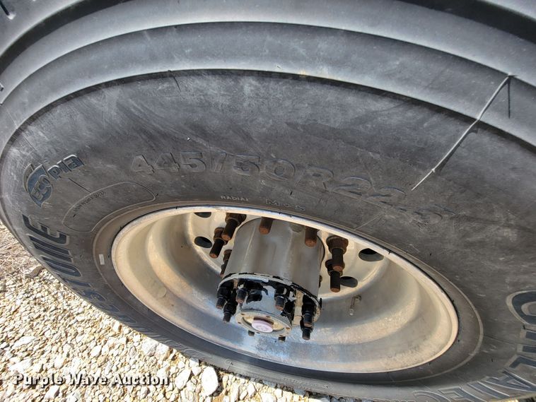 image for item HY9020 2015 Kenworth T680  semi truck