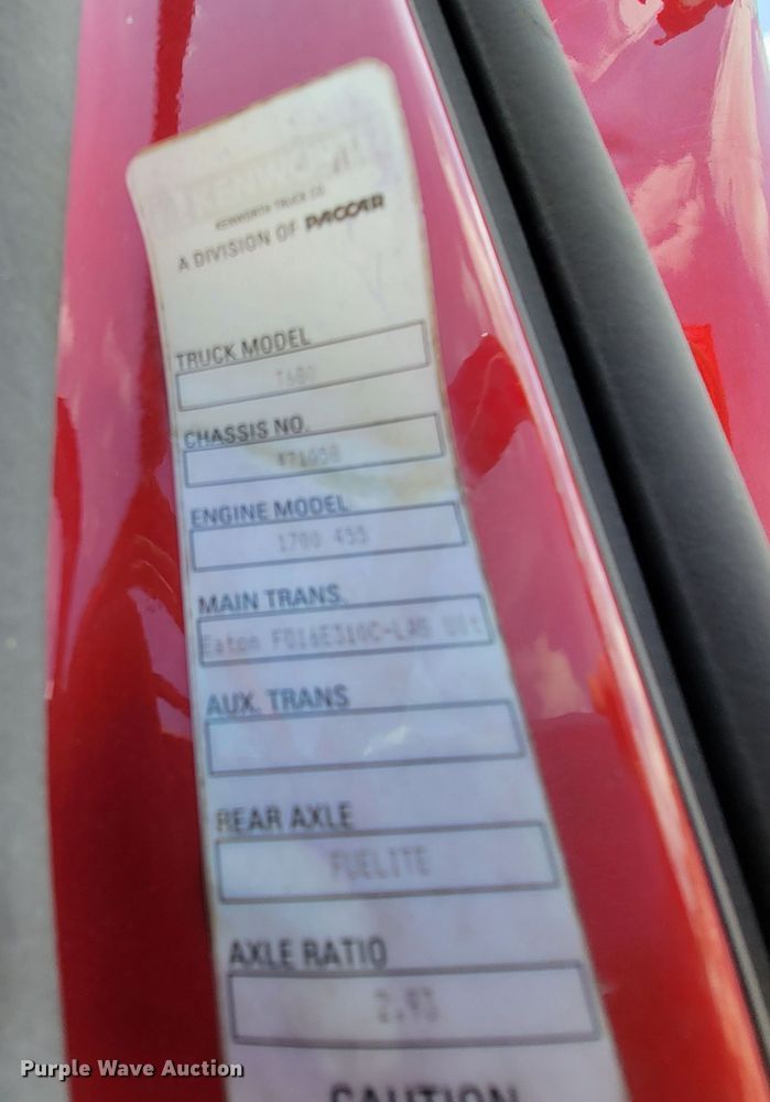 image for item HY9020 2015 Kenworth T680  semi truck