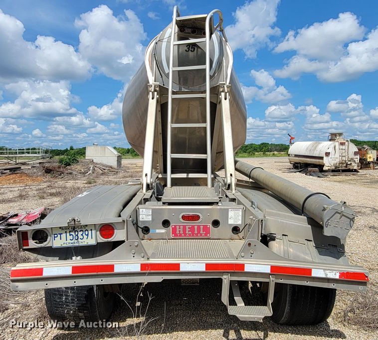 image for item HY9021 2015 Heil  pneumatic dry bulk trailer