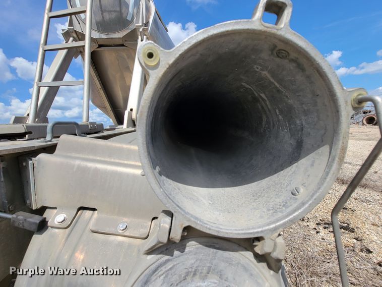 image for item HY9021 2015 Heil  pneumatic dry bulk trailer