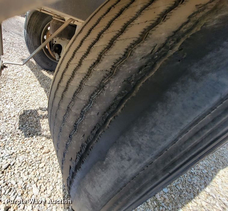 image for item HY9021 2015 Heil  pneumatic dry bulk trailer