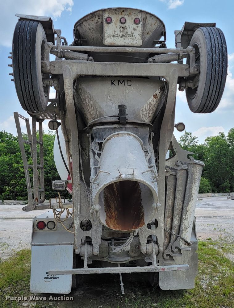 image for item HY9022 2006 Sterling LT9500  ready mix truck