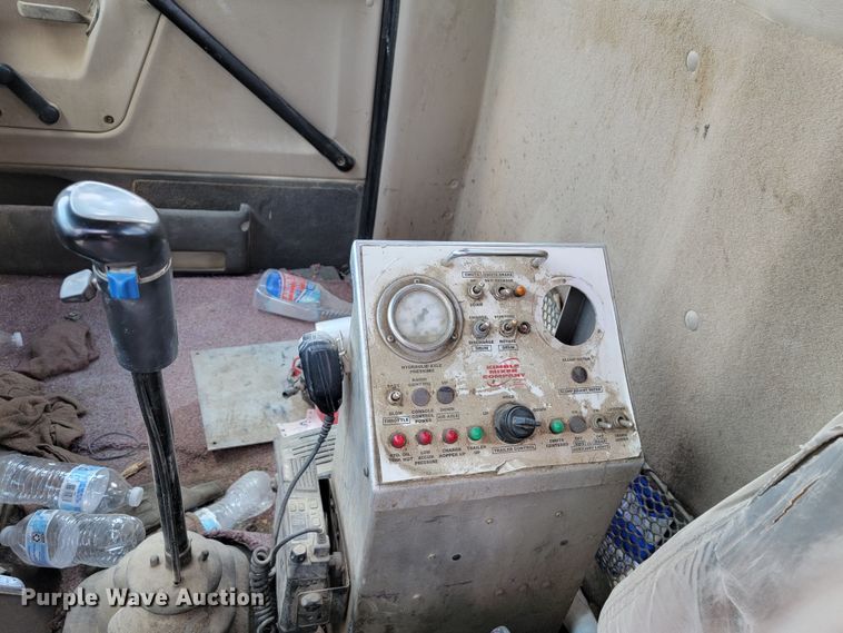 image for item HY9022 2006 Sterling LT9500  ready mix truck