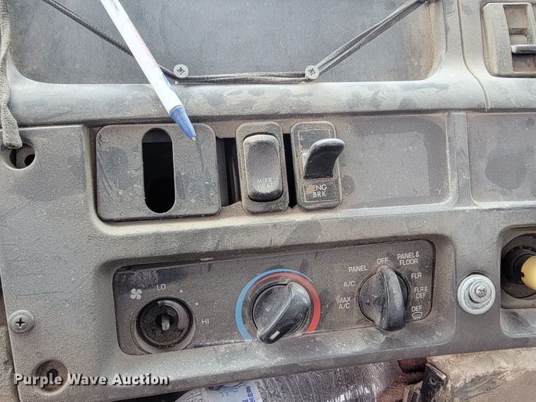 image for item HY9022 2006 Sterling LT9500  ready mix truck