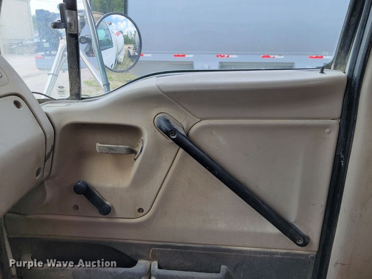 image for item HY9022 2006 Sterling LT9500  ready mix truck