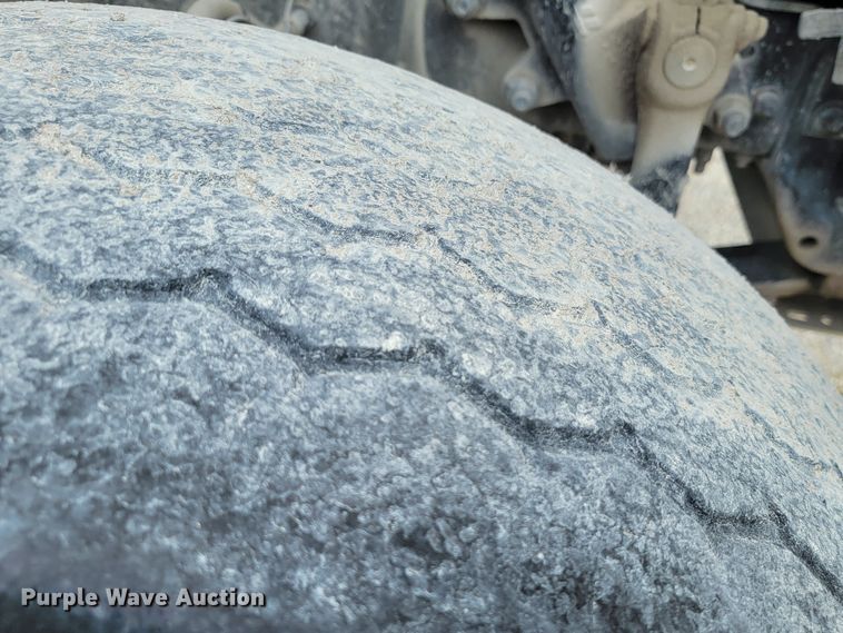 image for item HY9022 2006 Sterling LT9500  ready mix truck