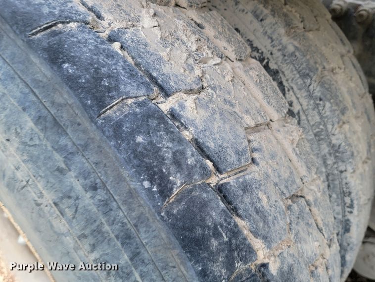 image for item HY9022 2006 Sterling LT9500  ready mix truck