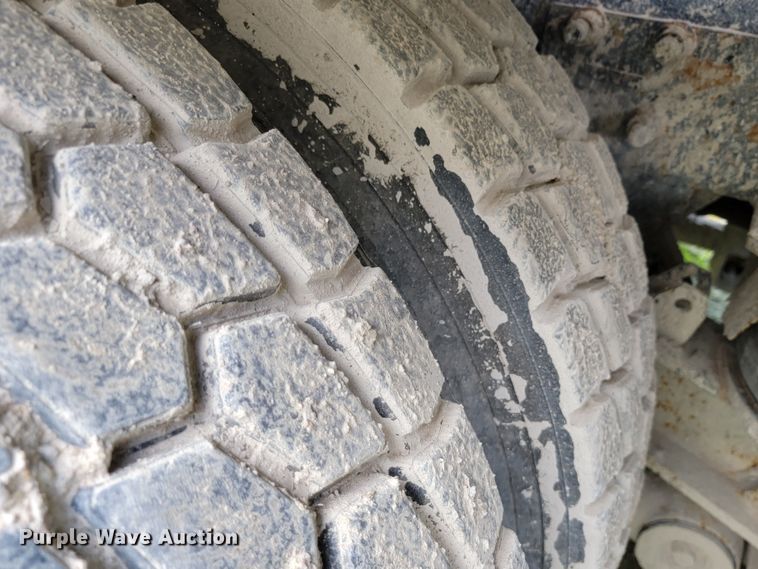 image for item HY9022 2006 Sterling LT9500  ready mix truck