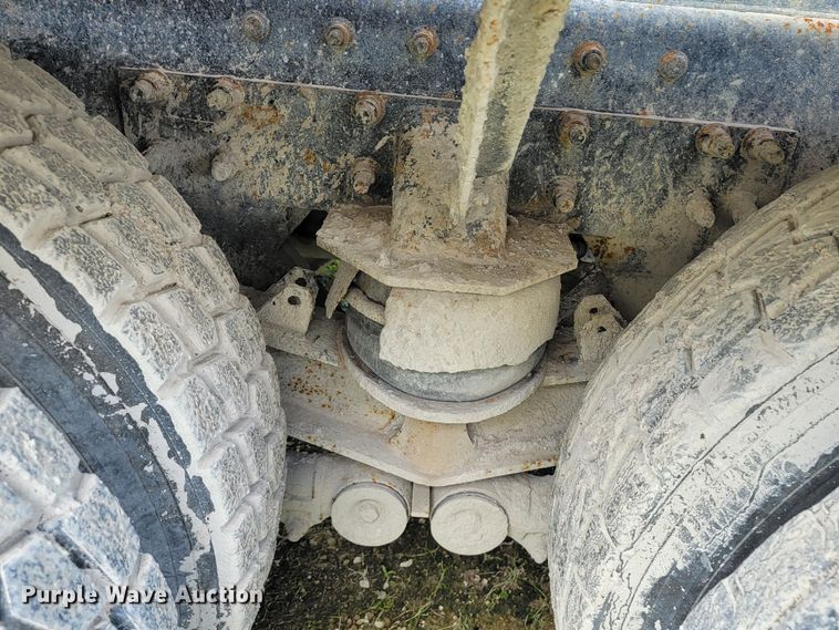 image for item HY9022 2006 Sterling LT9500  ready mix truck